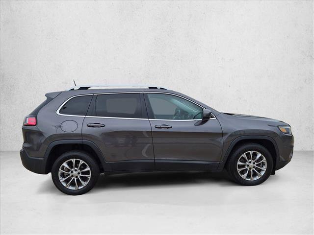 Used 2019 Jeep Cherokee Latitude Plus FWD image 2
