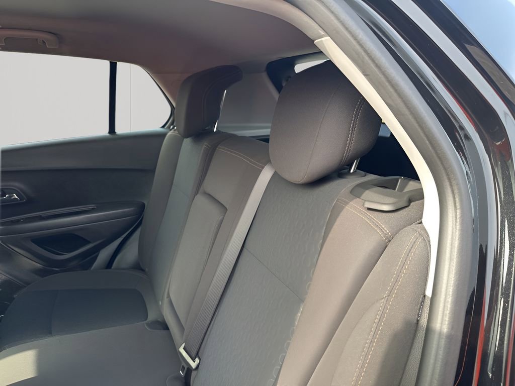 Used 2020 Chevrolet Trax LS w/ Tint and Cruise Package image 18