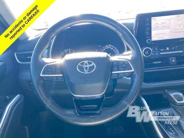 Used 2021 Toyota Highlander XLE AWD/4WD image 23