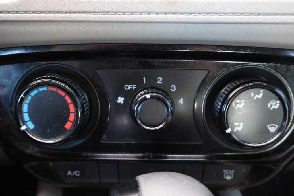 Used 2022 Honda HR-V LX image 30