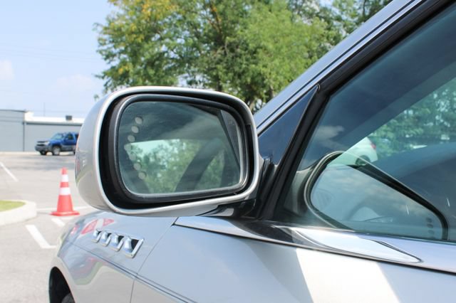 Used 2007 Buick Lucerne CXS w/ Driver Confidence Package FWD image 8