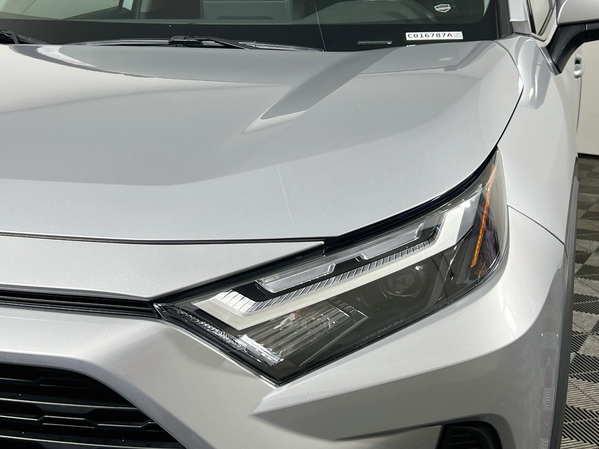 Used 2024 Toyota RAV4 XLE FWD image 11