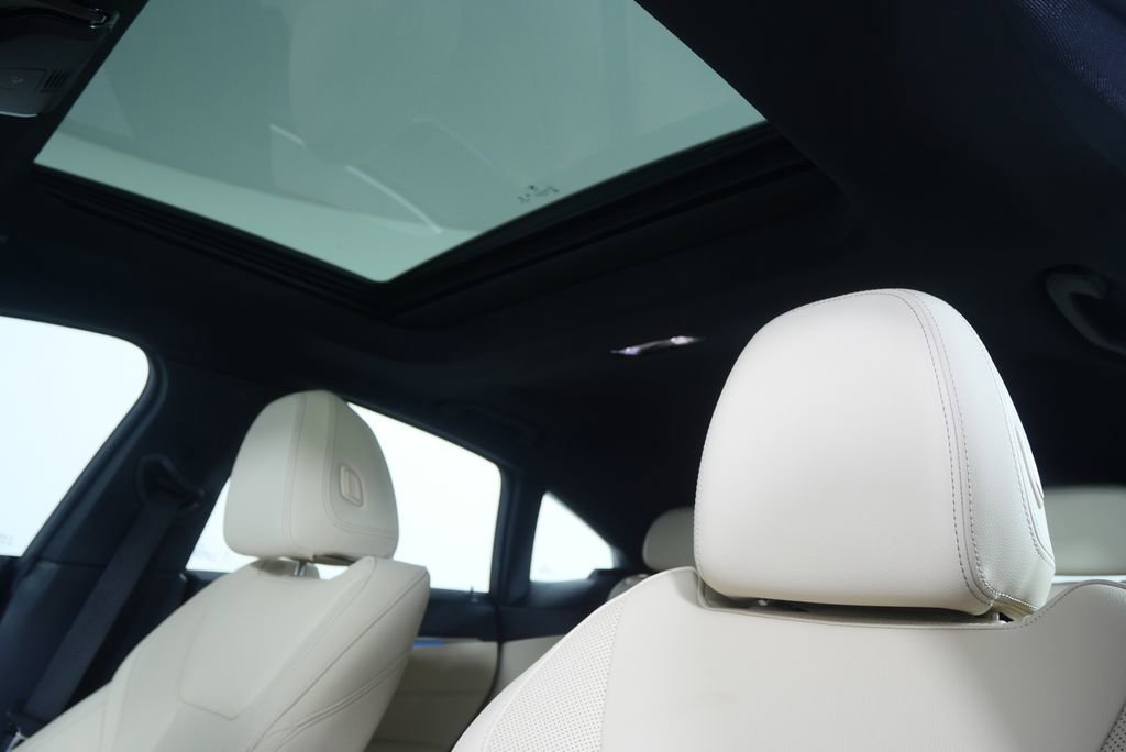 Used 2023 BMW i4 eDrive40 w/ Premium Package image 11