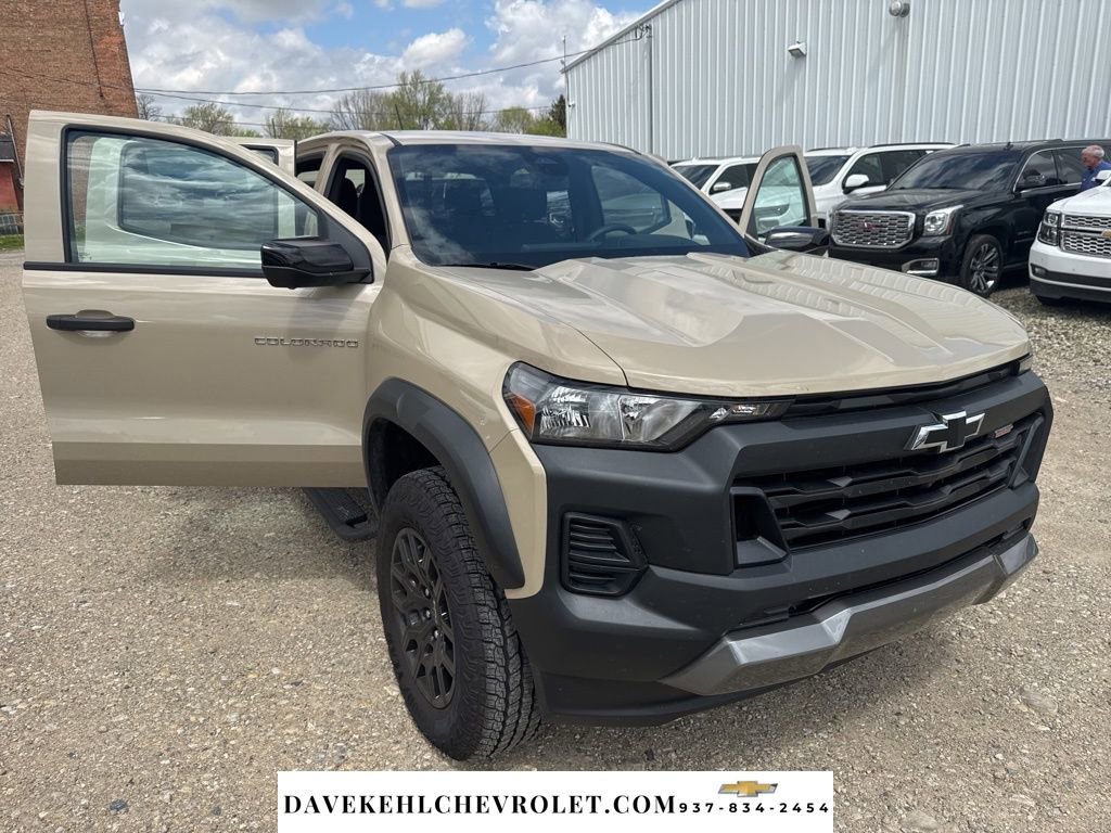 Used 2024 Chevrolet Colorado Trail Boss w/ Technology Package image 41
