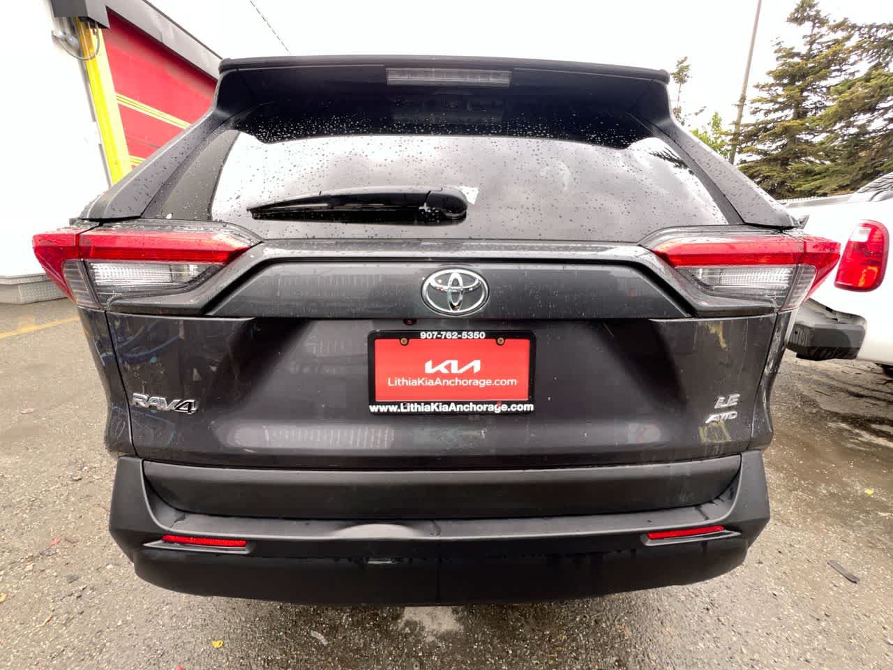 Used 2024 Toyota RAV4 LE AWD/4WD image 27