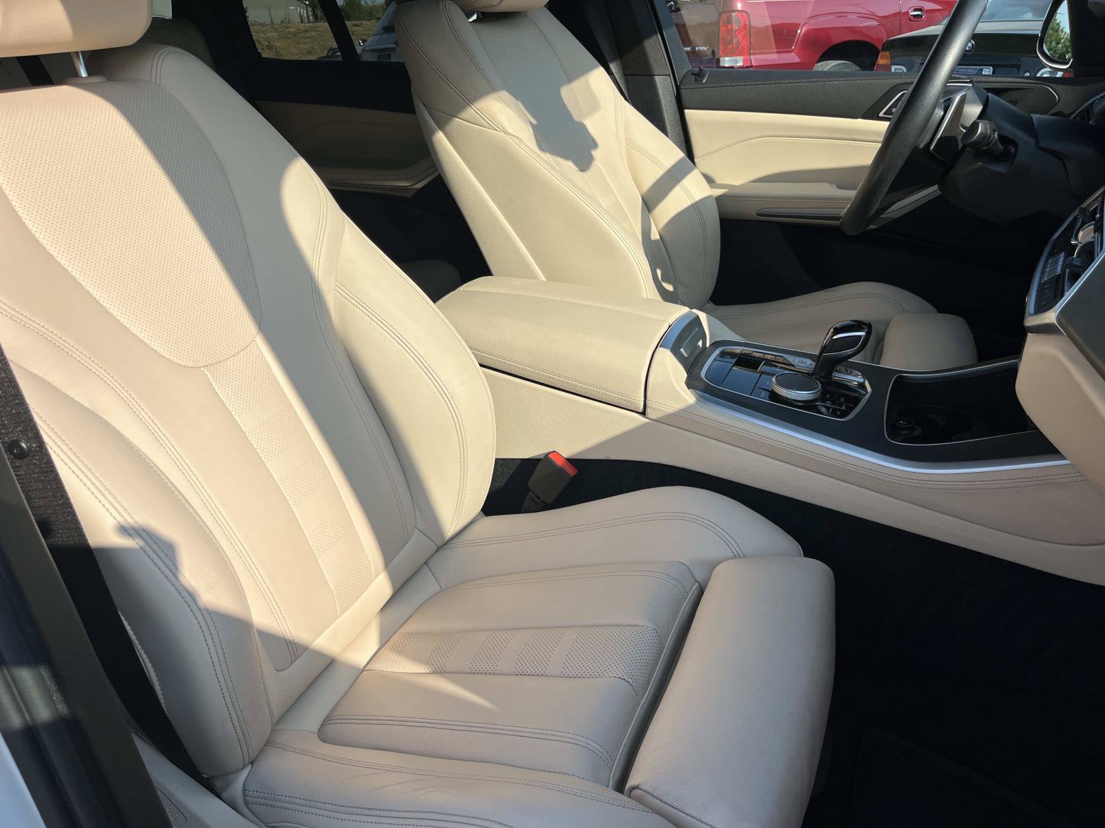 Used 2022 BMW X5 xDrive40i w/ Premium Package AWD/4WD image 27