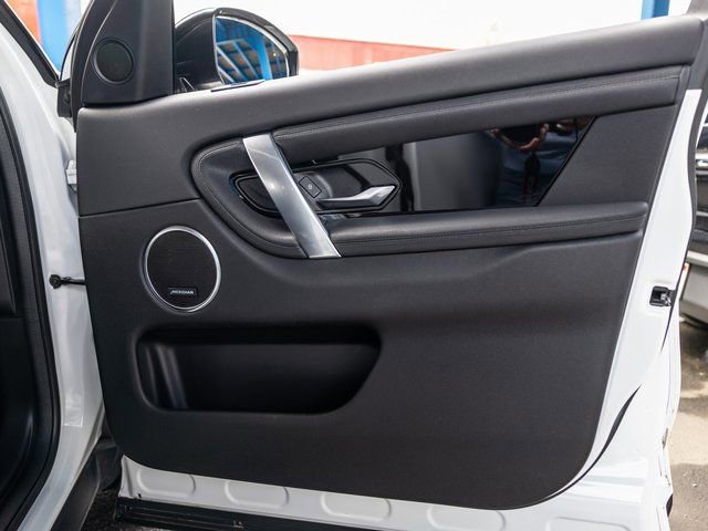 Used 2020 Land Rover Discovery Sport S image 34