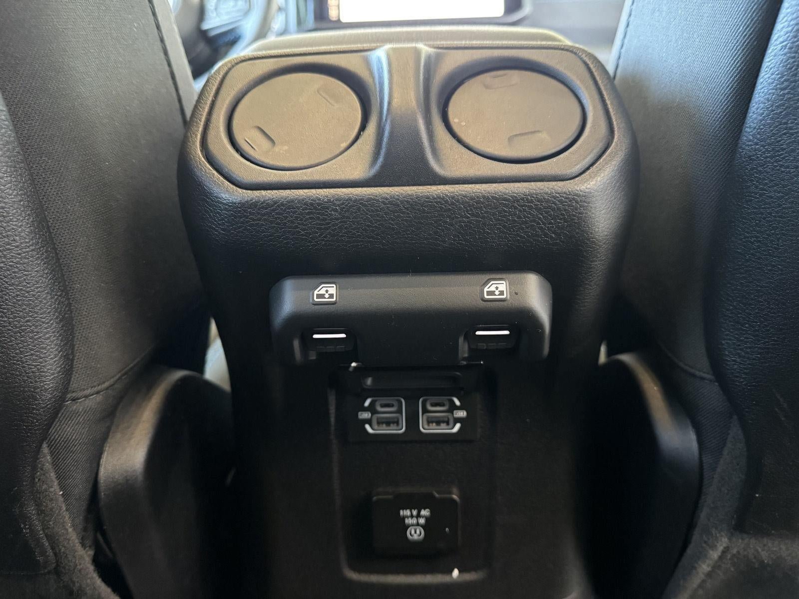 Used 2025 Jeep Wrangler Unlimited Rubicon 4xe w/ Convenience Group AWD/4WD image 31