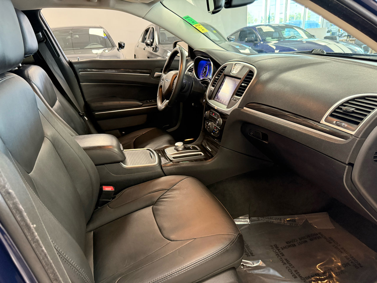 Used 2015 Chrysler 300 Limited image 24