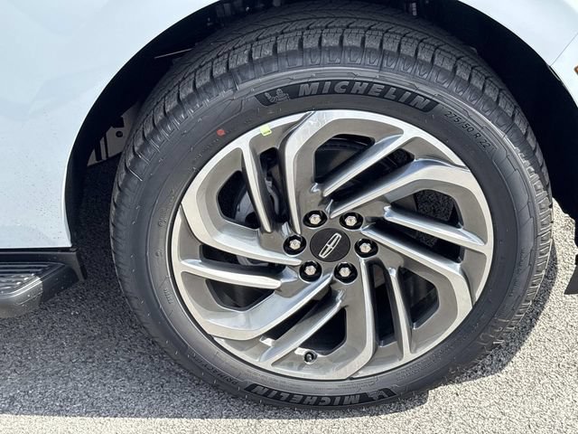 New 2026 Lincoln Navigator L Premier AWD/4WD image 9