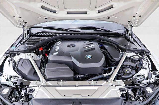 Used 2025 BMW 430i xDrive w/ M Sport Package image 27