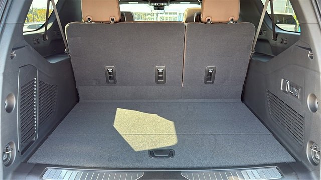 New 2026 Chevrolet Suburban High Country image 7