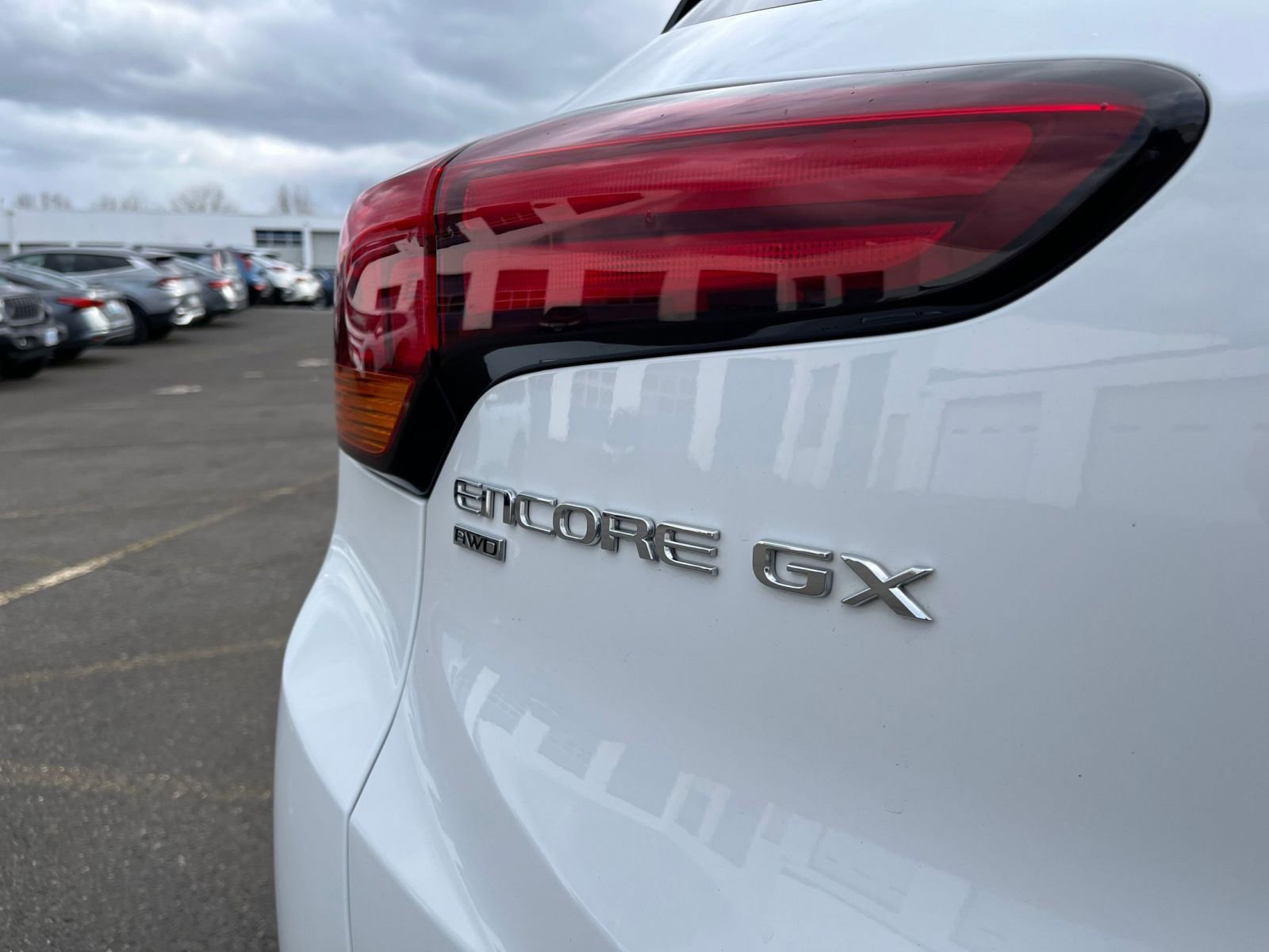 Used 2025 Buick Encore GX Preferred image 17