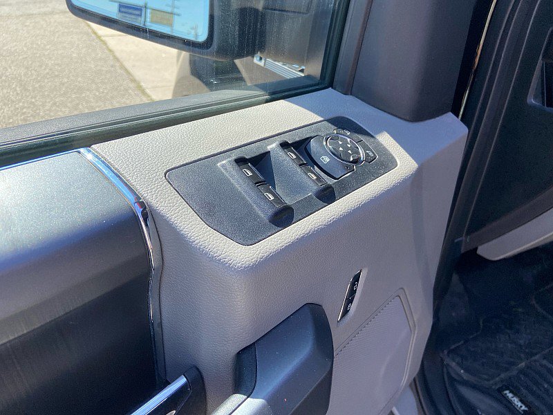 Used 2016 Ford F150 XLT w/ Equipment Group 302A Luxury image 10