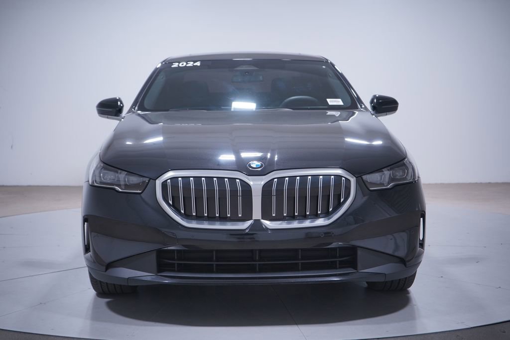 Used 2024 BMW 530i w/ M Sport Package RWD image 4