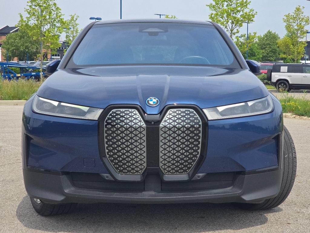 Used 2022 BMW iX xDrive50 w/ Convenience Package AWD/4WD image 12