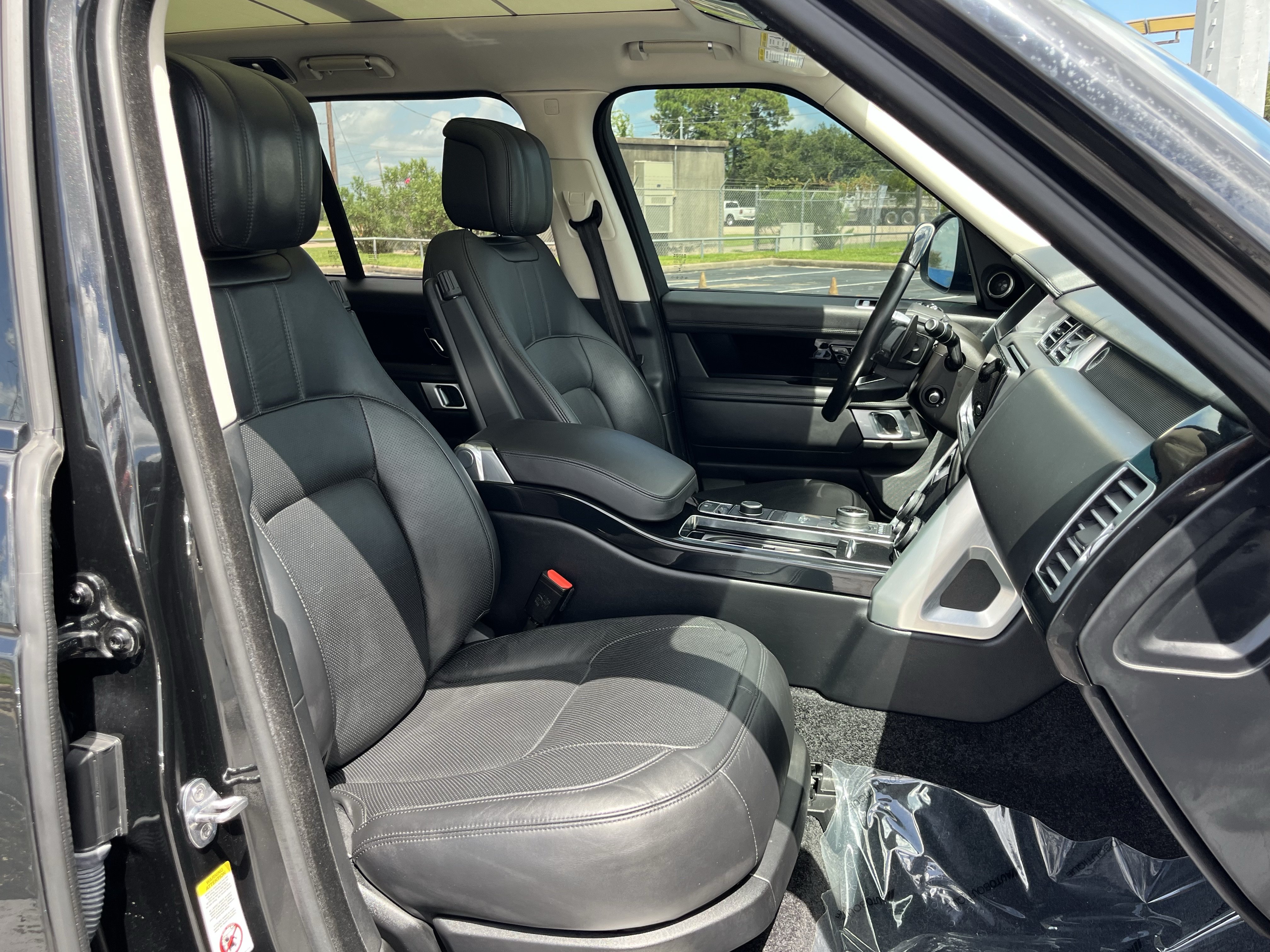 Used 2019 Land Rover Range Rover Supercharged AWD/4WD image 34