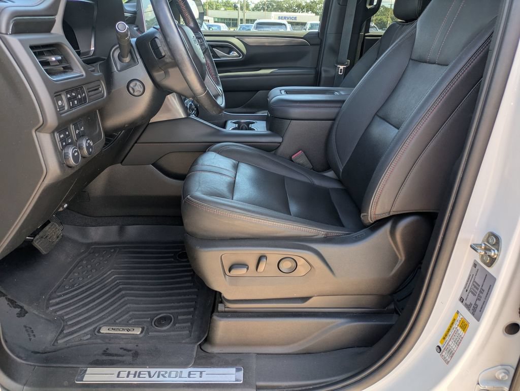Used 2022 Chevrolet Tahoe RST w/ Luxury Package AWD/4WD image 14