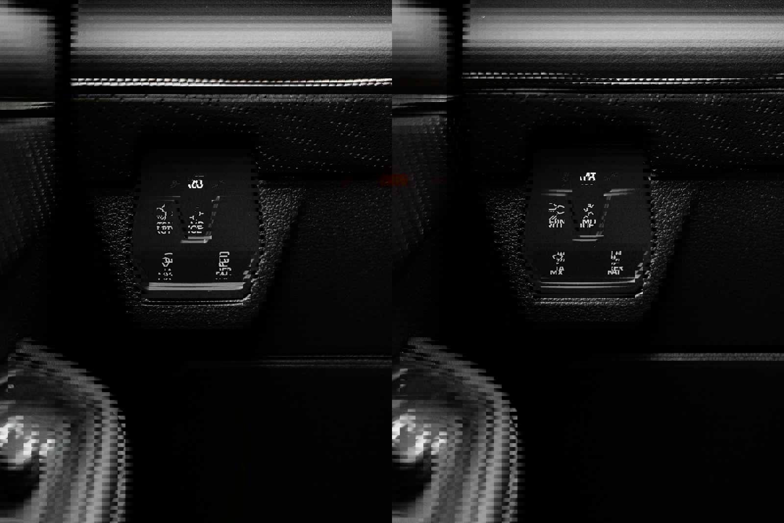 Used 2025 Volkswagen Atlas SE image 18