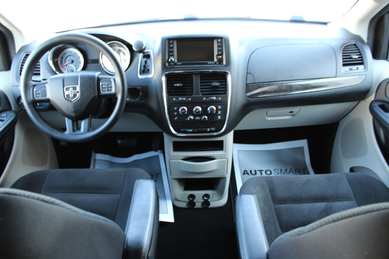 Used 2019 Dodge Grand Caravan SE image 36