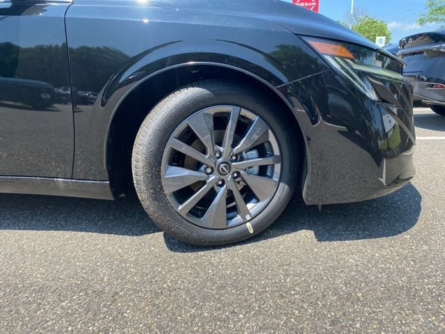New 2026 Nissan Sentra SL w/ Floor Mat Package FWD image 32