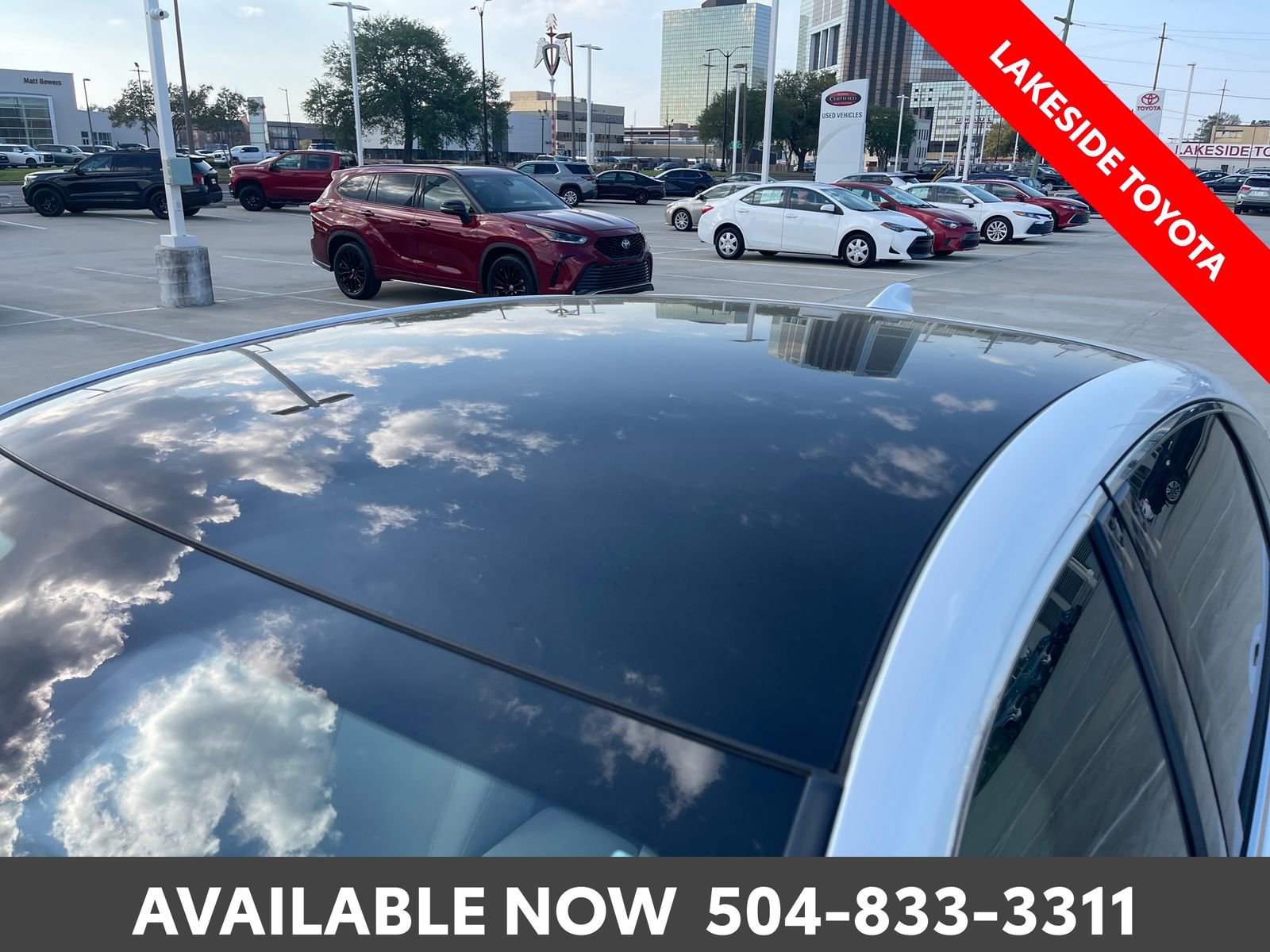 Used 2023 Toyota Crown Limited image 9