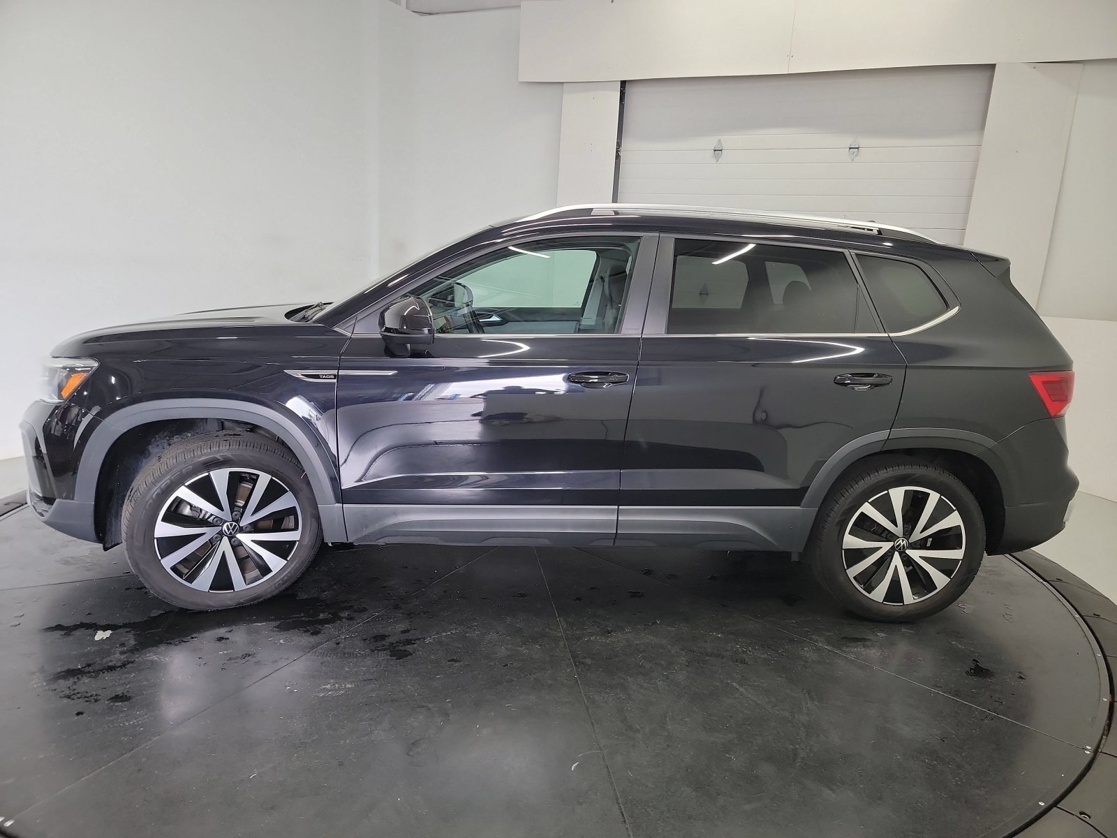 Used 2022 Volkswagen Taos SE AWD/4WD image 4