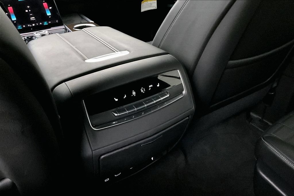 Used 2025 Cadillac Escalade Sport Platinum AWD/4WD image 30