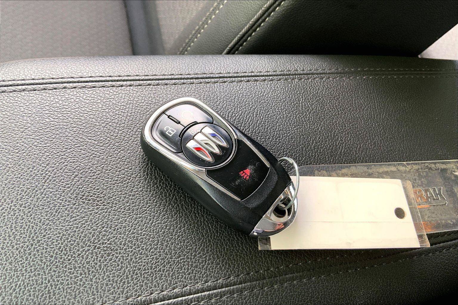 Used 2025 Buick Encore GX Preferred AWD/4WD image 11