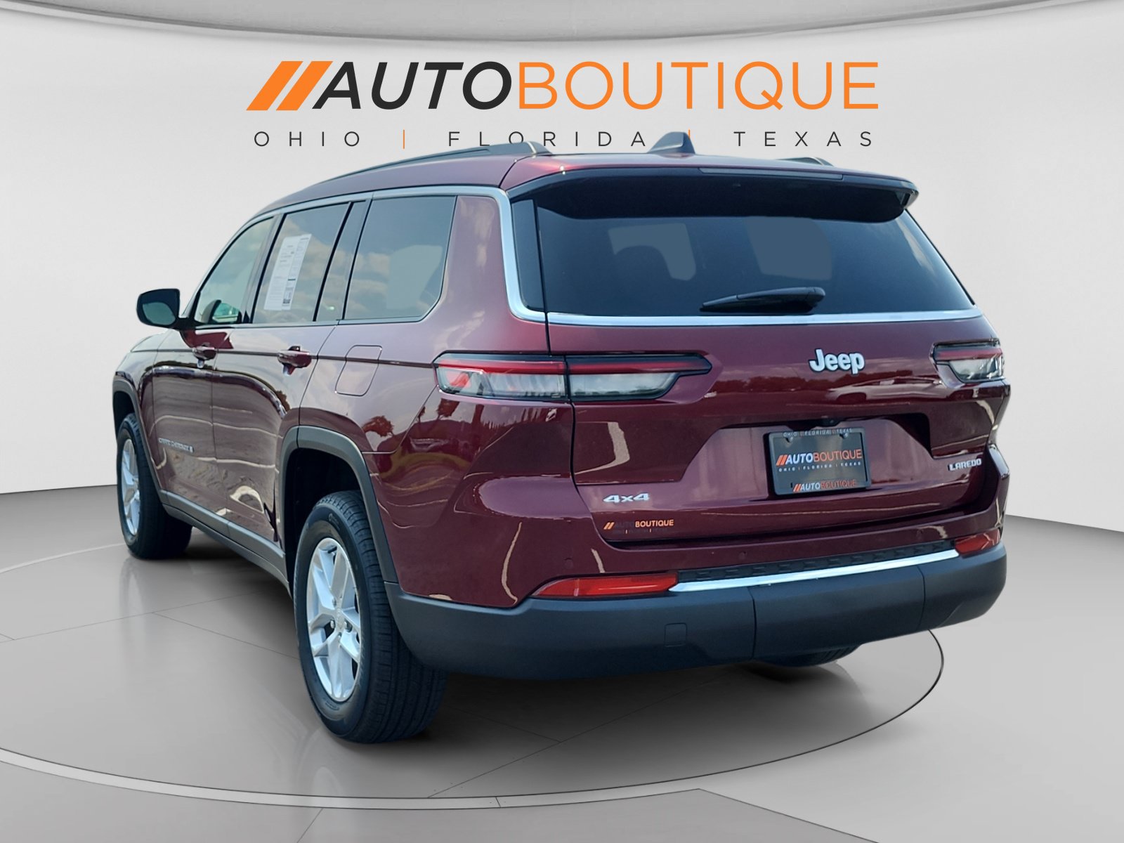 Used 2025 Jeep Grand Cherokee L Laredo w/ Luxury Tech Group I AWD/4WD image 3