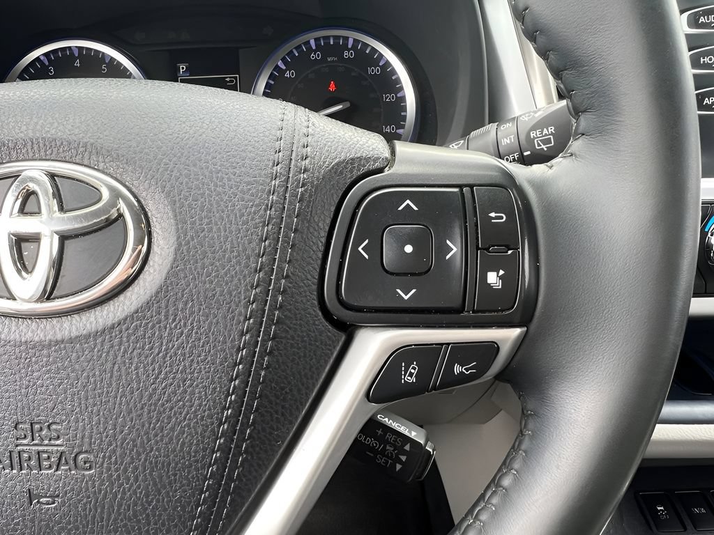 Certified 2019 Toyota Highlander XLE FWD image 21
