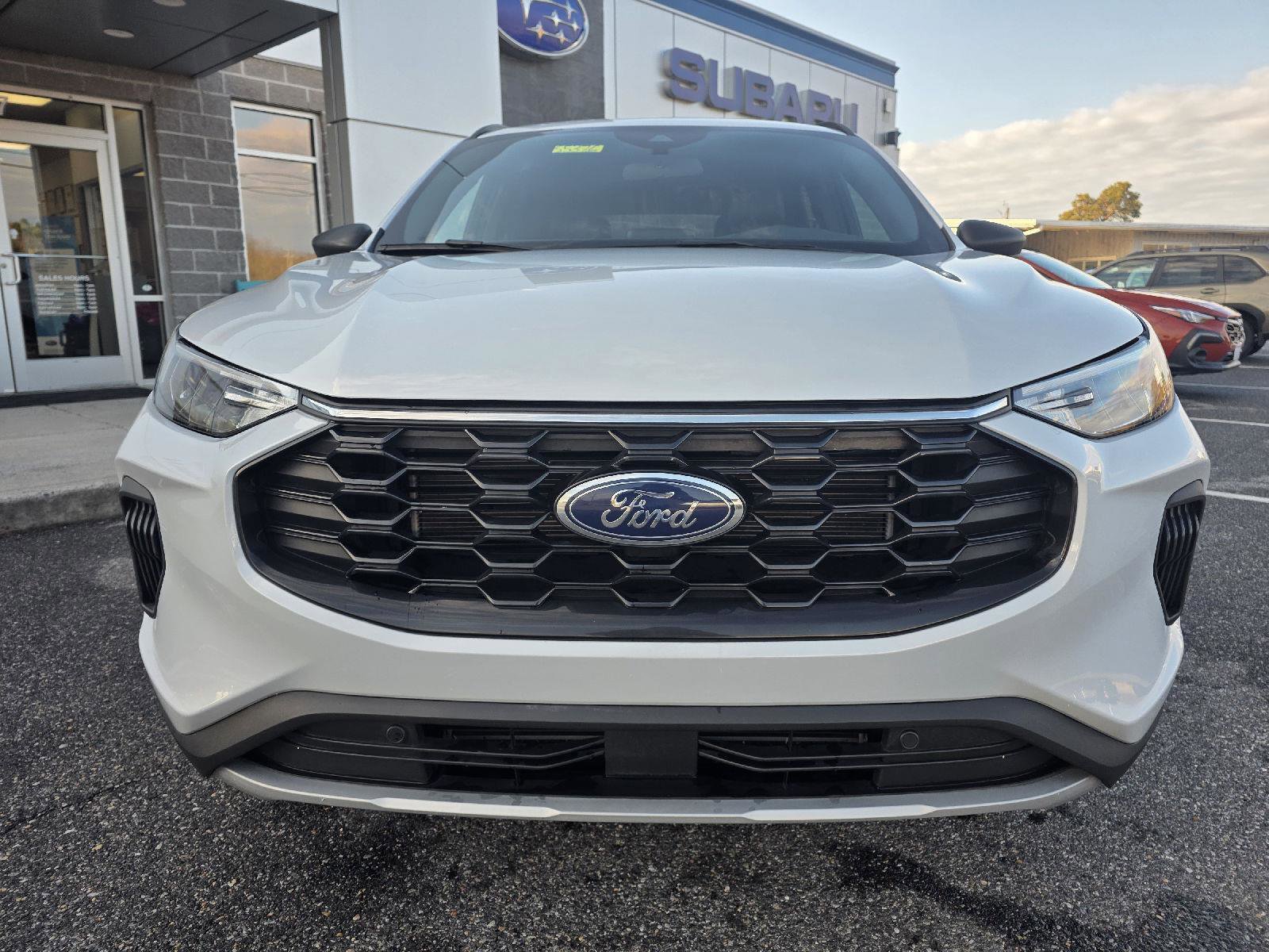 Used 2025 Ford Escape ST-Line image 2