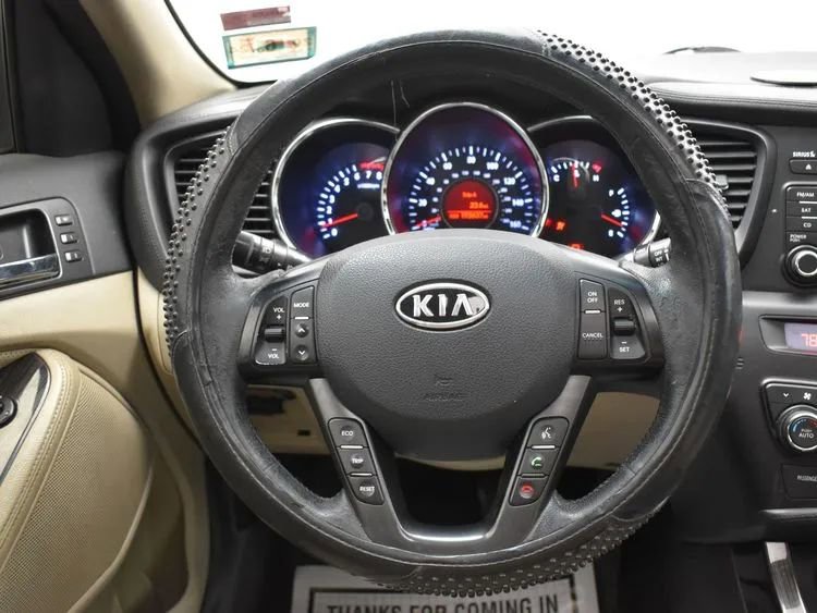 Used 2011 Kia Optima EX w/ Premium Pkg image 20
