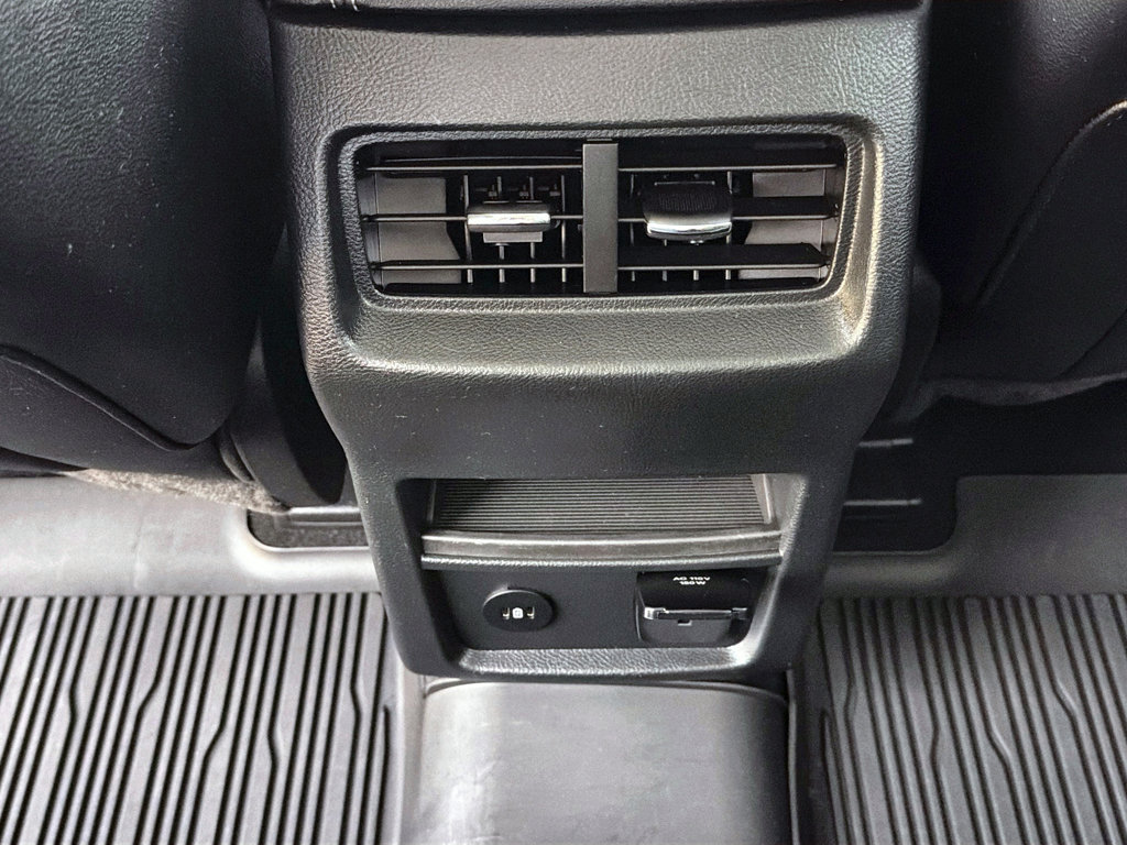 Used 2023 Ford Edge Titanium AWD/4WD image 40