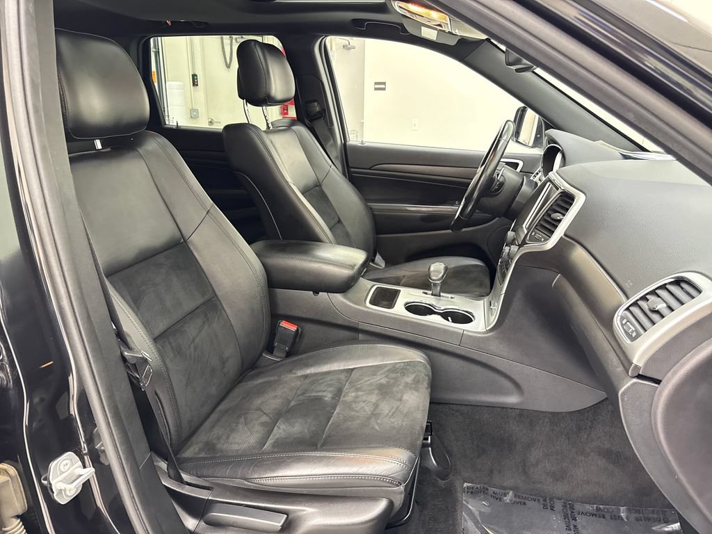 Used 2015 Jeep Grand Cherokee Altitude AWD/4WD image 25