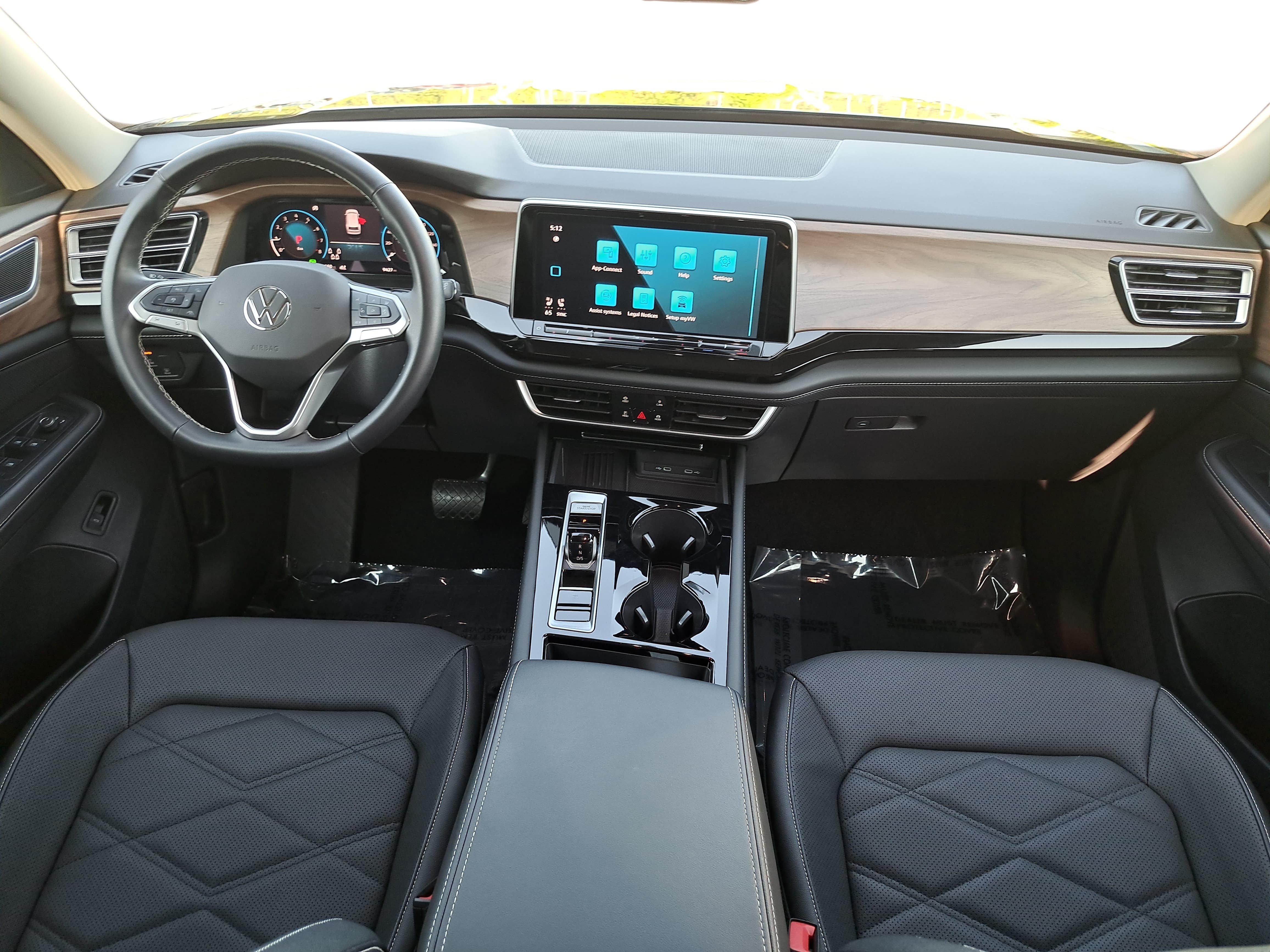 Certified 2026 Volkswagen Atlas SE w/ Panoramic Sunroof Package FWD image 9