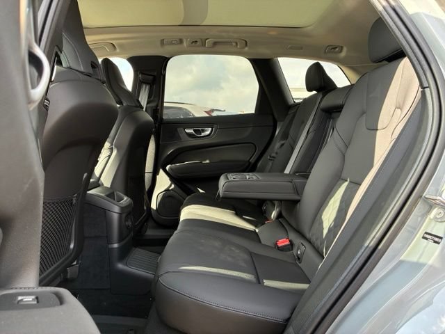 New 2026 Volvo XC60 T8 Plus w/ Climate Package PRO AWD/4WD image 26