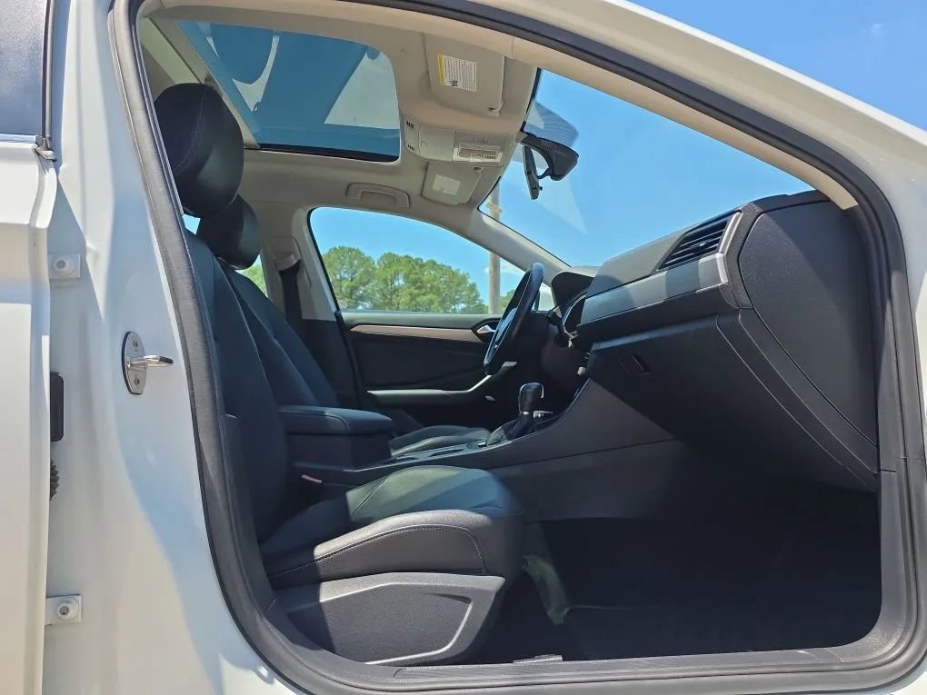 Used 2019 Volkswagen Jetta SE FWD image 40