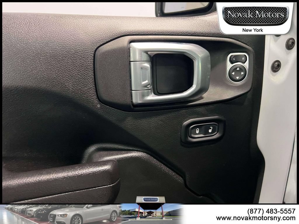 Used 2022 Jeep Gladiator Sport AWD/4WD image 17