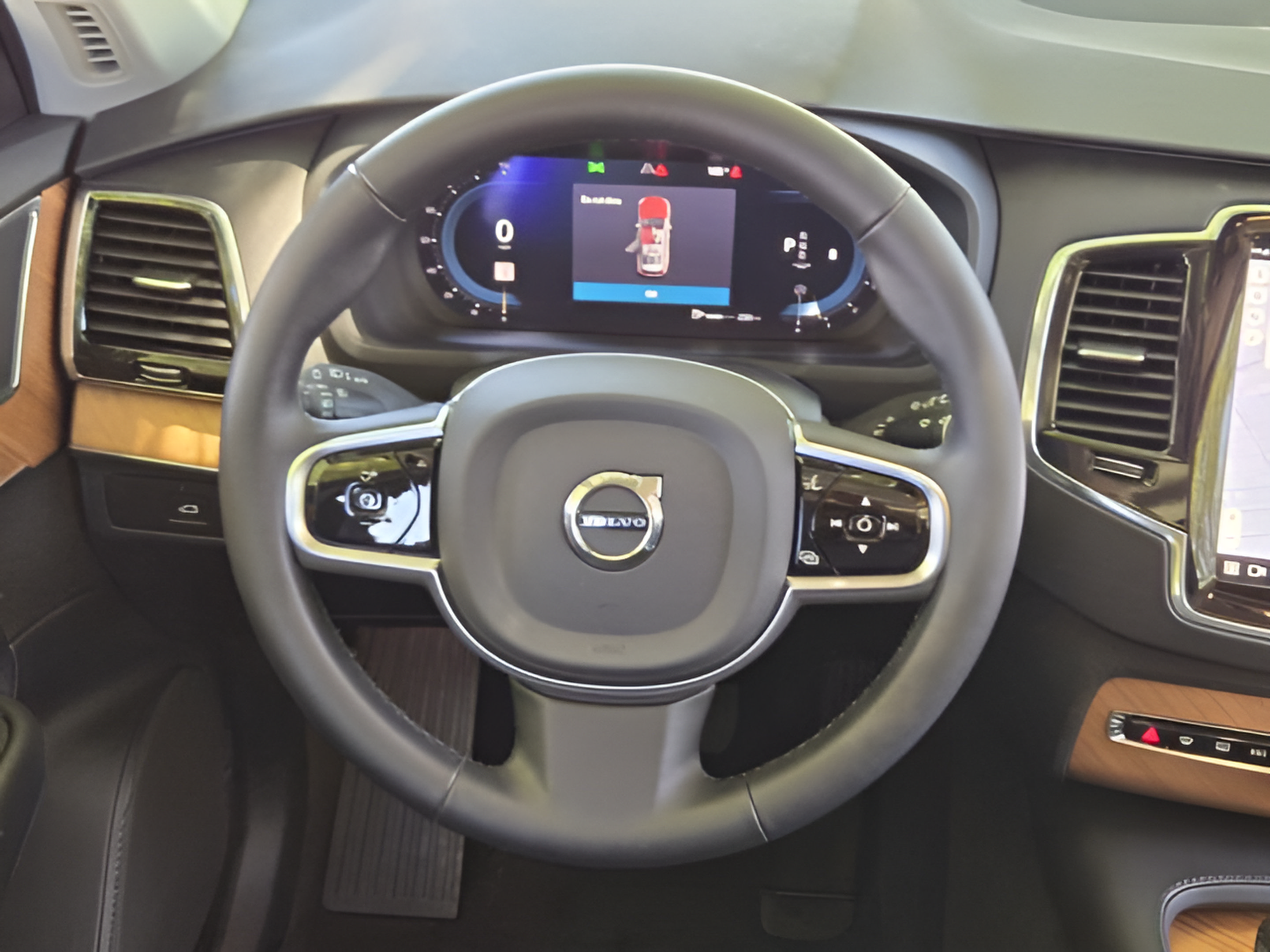 New 2025 Volvo XC90 B6 Plus w/ Protection Package Premier AWD/4WD image 27