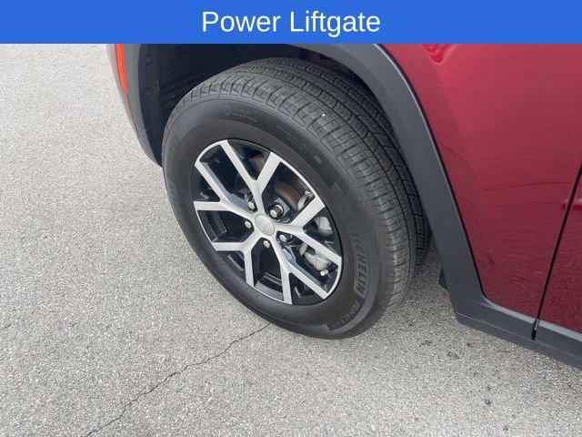 Used 2024 Jeep Grand Cherokee Limited image 10