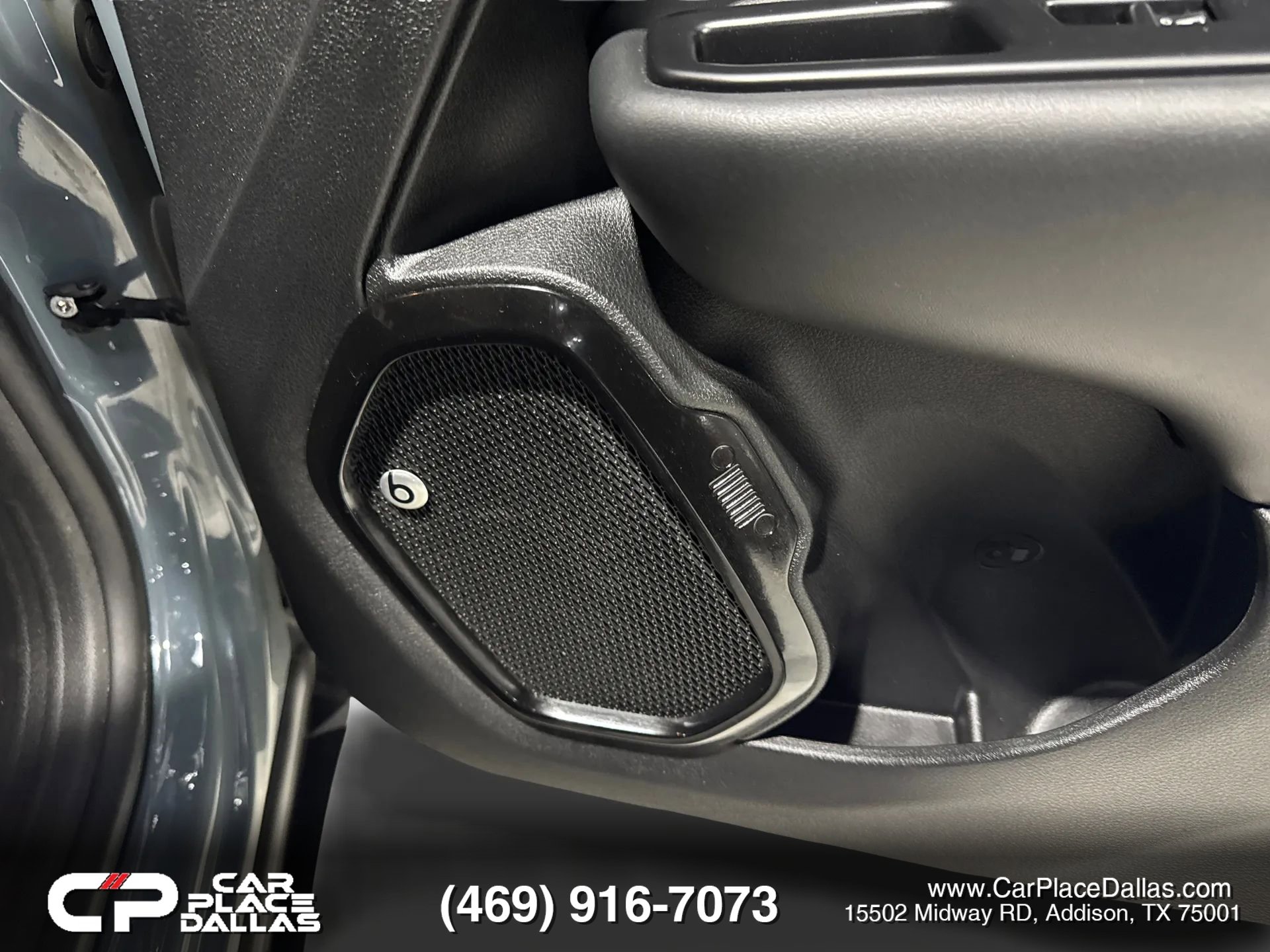 Used 2017 Jeep Renegade Altitude image 22