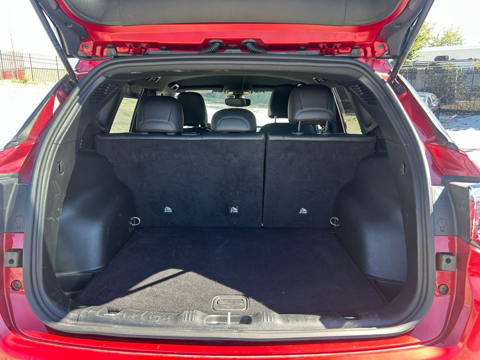 Used 2025 Jeep Compass Trailhawk image 30