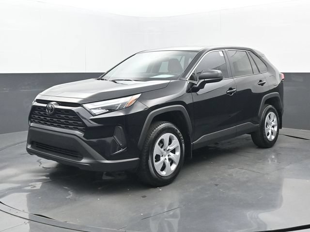 Used 2025 Toyota RAV4 LE AWD/4WD image 22