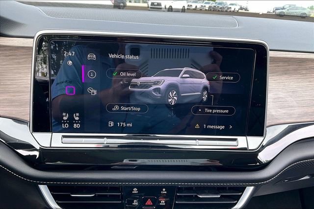 Used 2025 Volkswagen Atlas SEL Premium R-Line AWD/4WD image 32