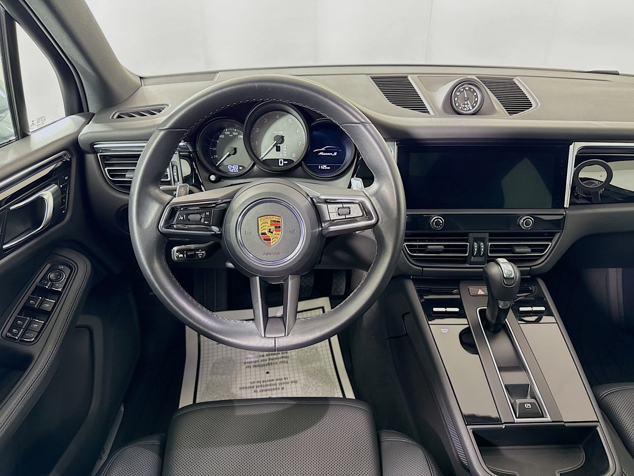 Used 2023 Porsche Macan S image 22