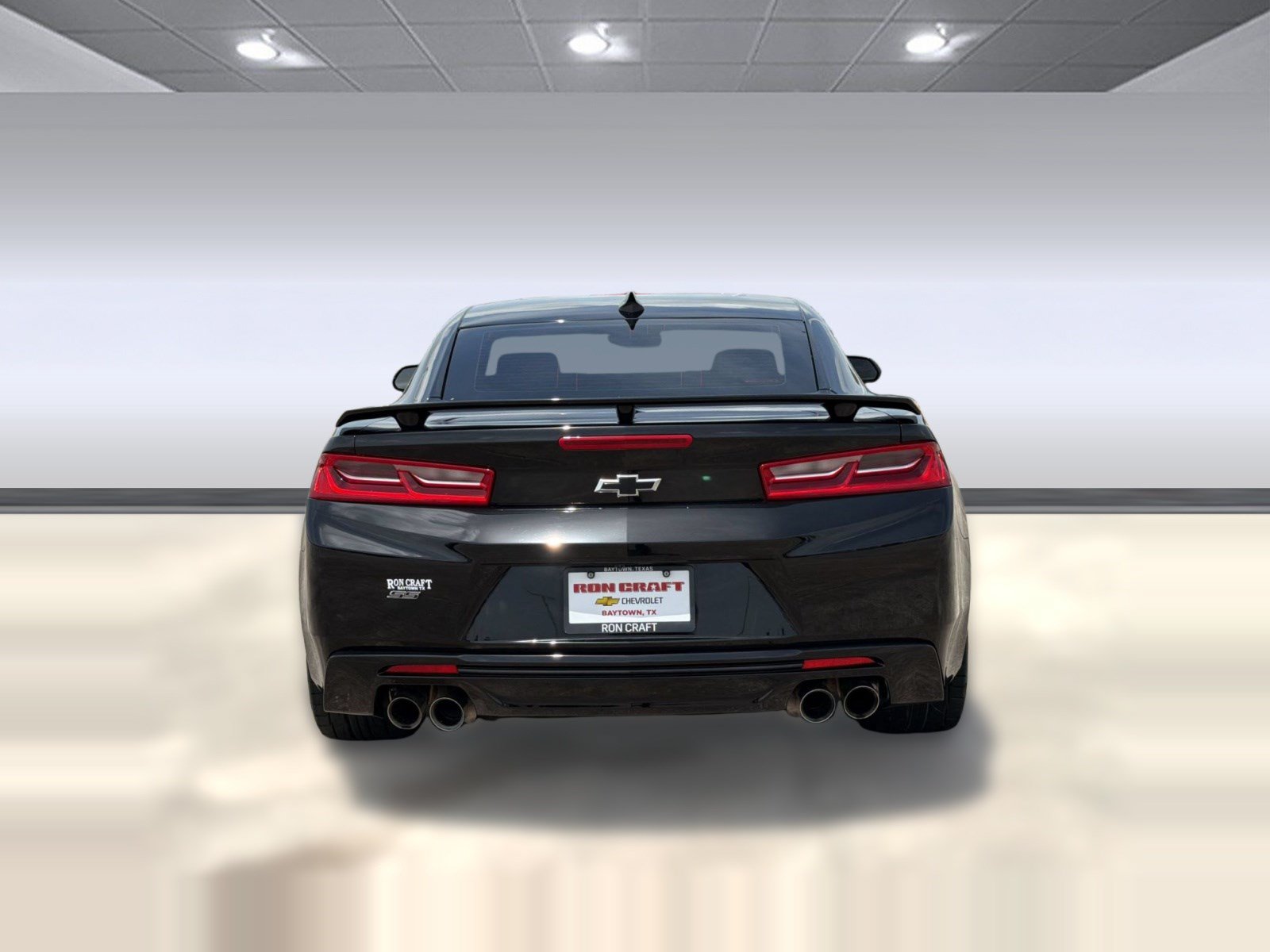 Used 2018 Chevrolet Camaro SS RWD image 10