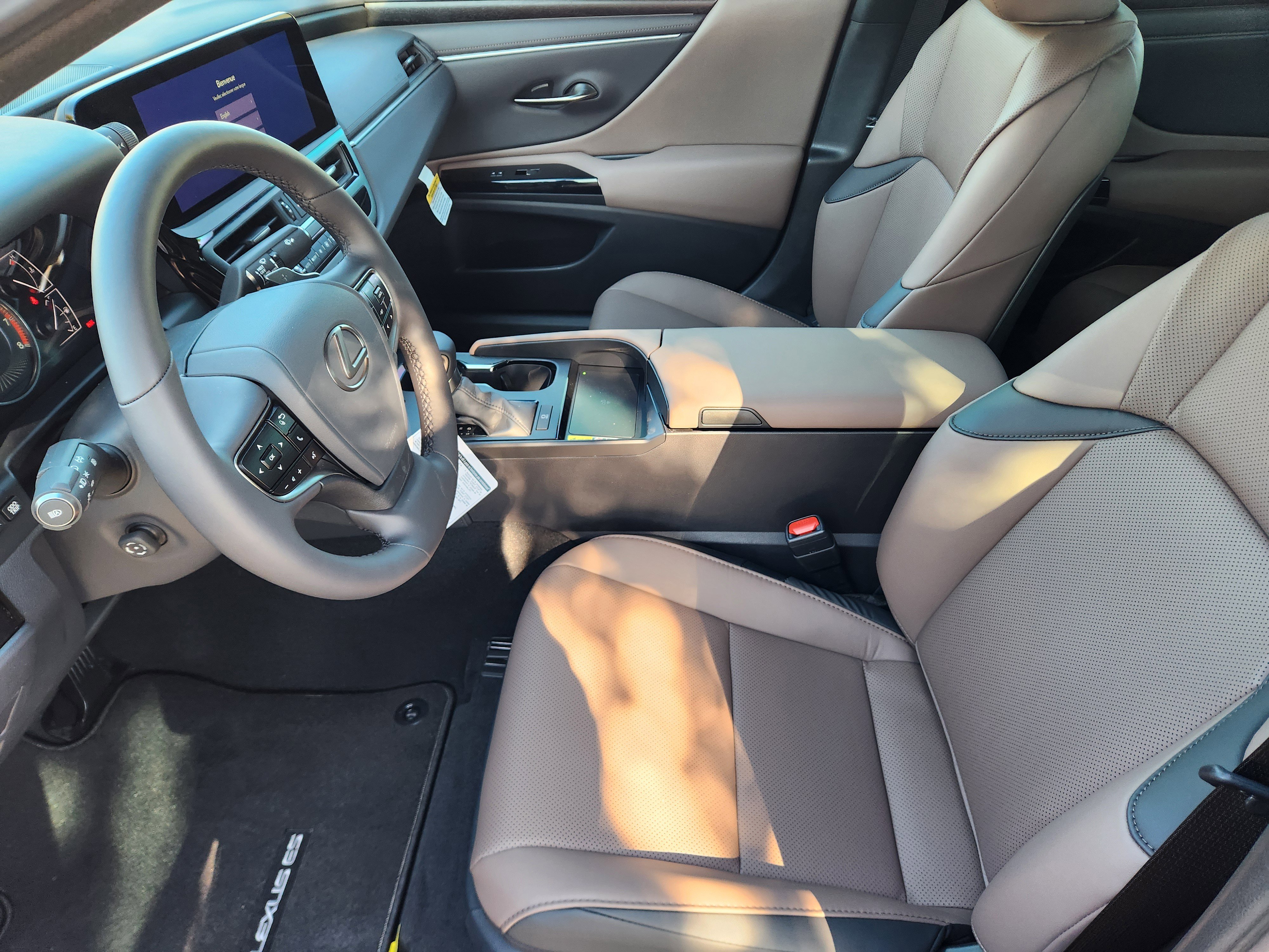 New 2025 Lexus ES 350 w/ Premium Package image 9