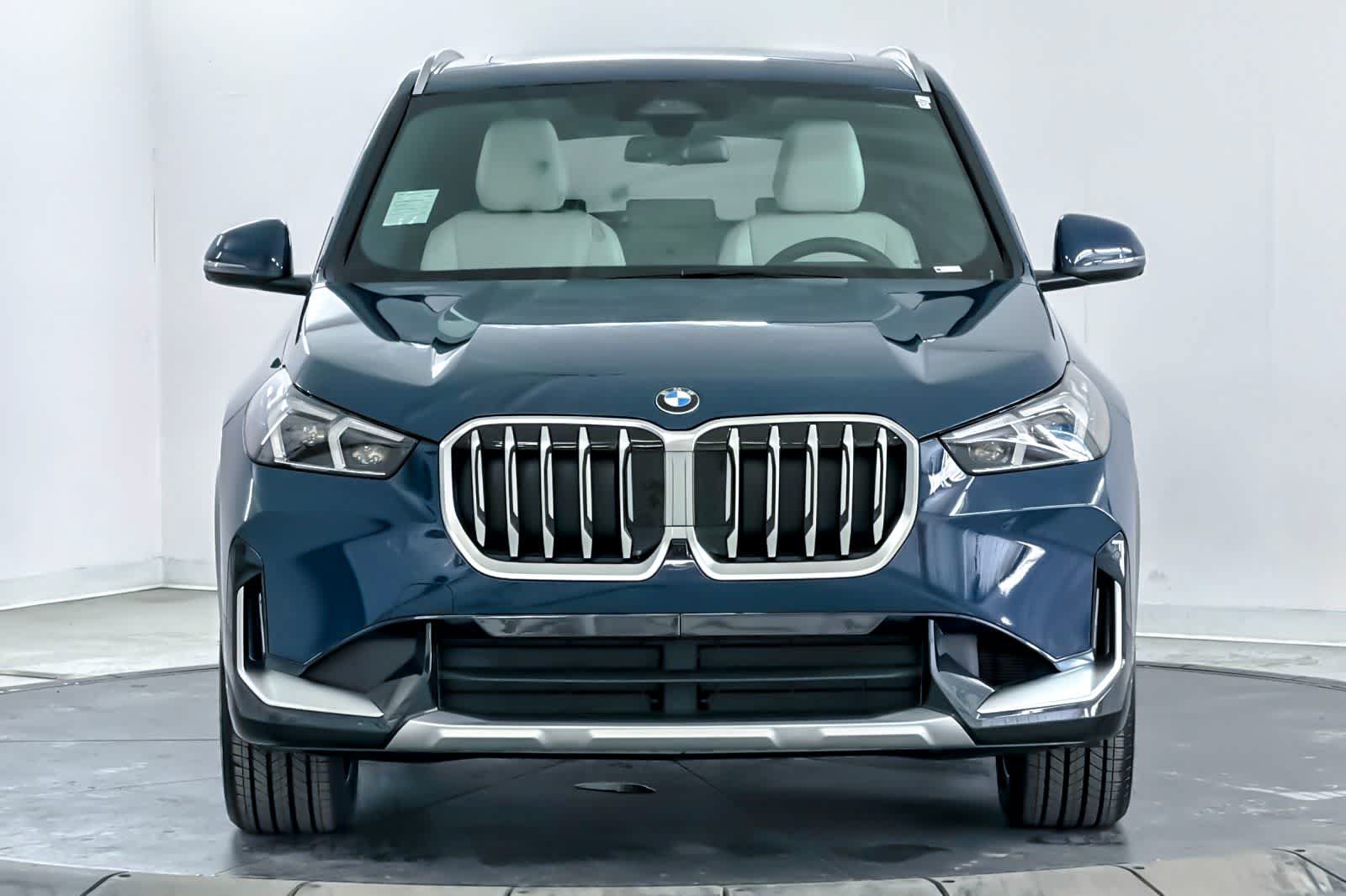 New 2026 BMW X1 xDrive28i w/ Technology Package AWD/4WD image 10