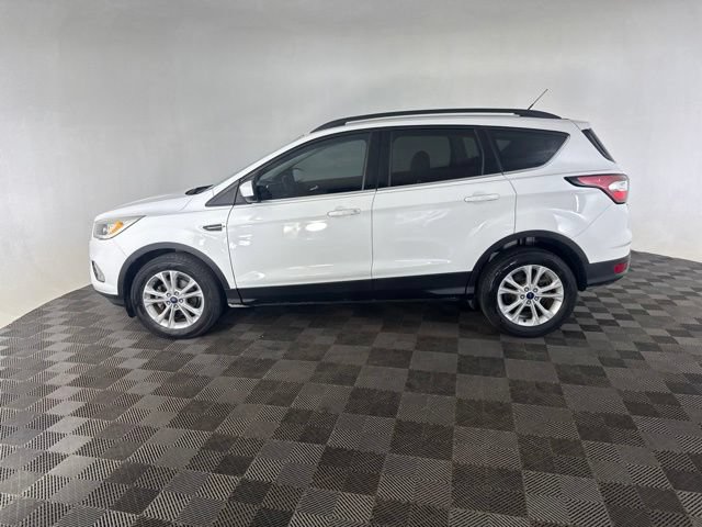 Used 2017 Ford Escape SE w/ SE Leather Comfort Package FWD image 8